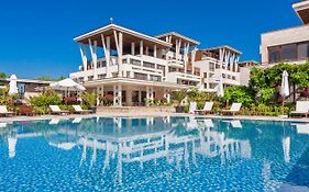 Apolonia Resort